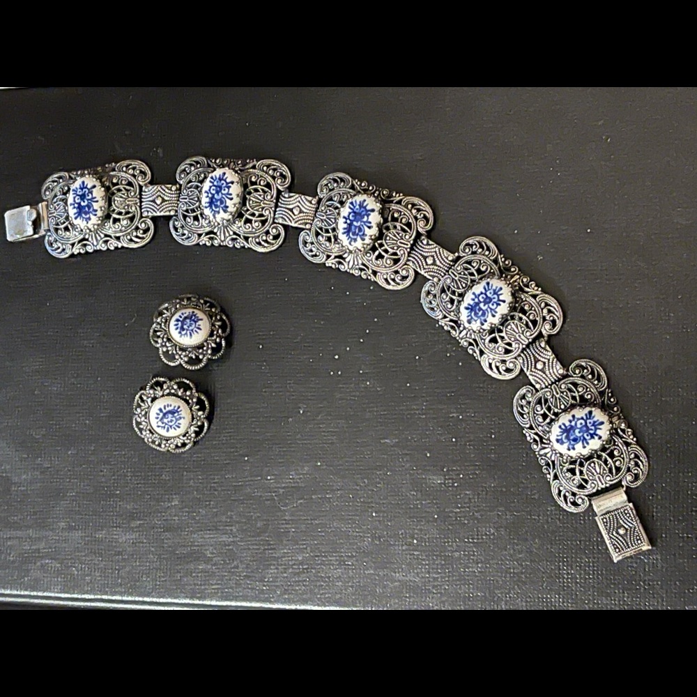 Vintage Dutch Ceramic silver filagree etched bracelet & earrings - Picture 5 of 10